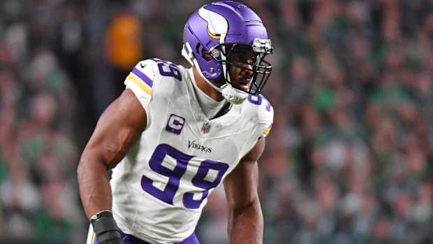 Vikings edge rusher Danielle Hunter